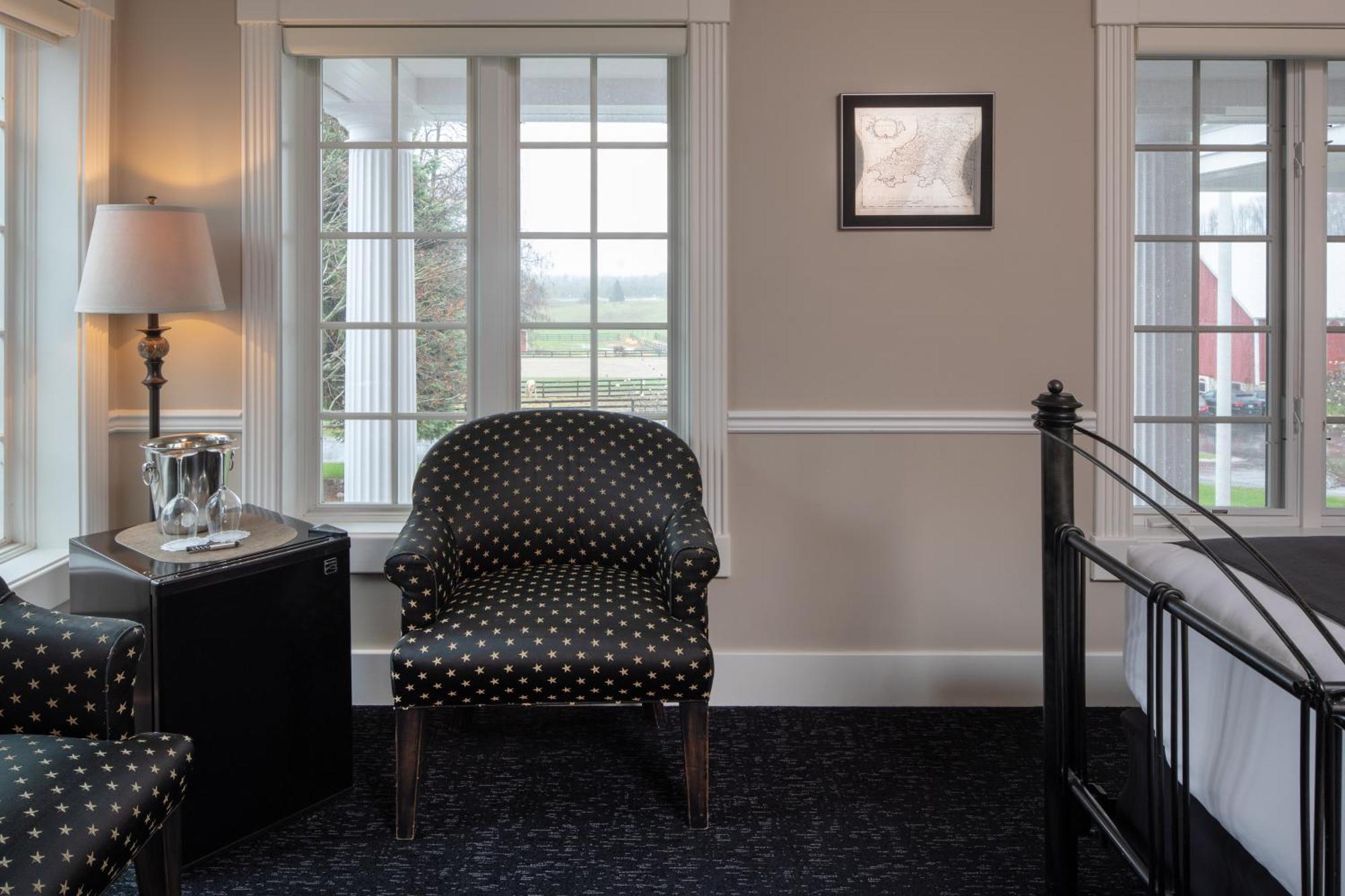 Inn At Black Star Farms Suttons Bay Bilik gambar