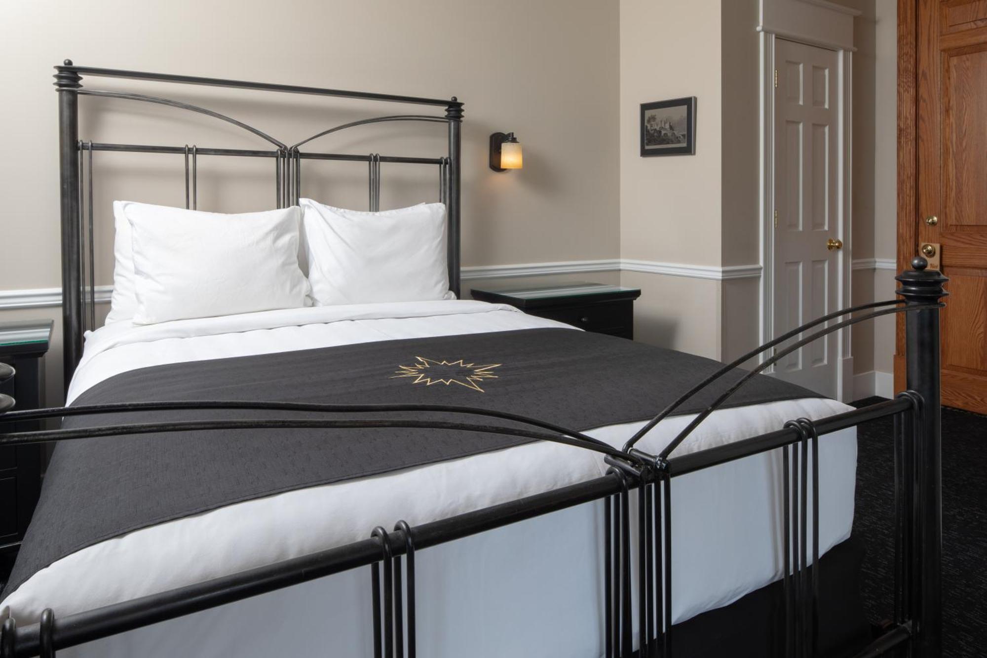 Inn At Black Star Farms Suttons Bay Bilik gambar